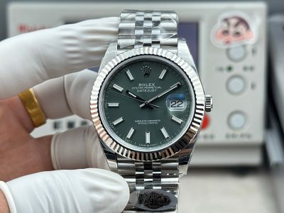 WKD Factory Rolex Datejust 3235 Movement 41mm Green Face 72h 1:1 Watch